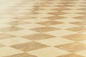 Бюджетный ремонт полов без строителей: что проще — линолеум, ковролин или винил? фото